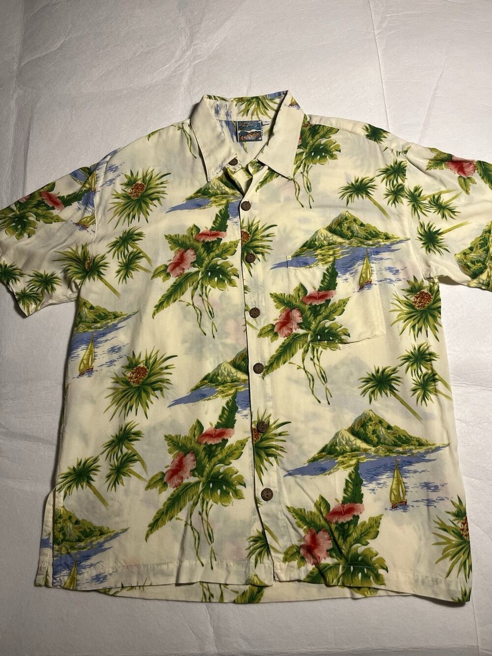 Vintage Pineapple Moon Mens Small Hawaiian Shirt 100% Rayon Tropical Aloha